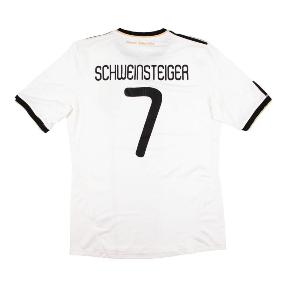 Germany 2010-11 Home Shirt (Schweinsteiger #7)