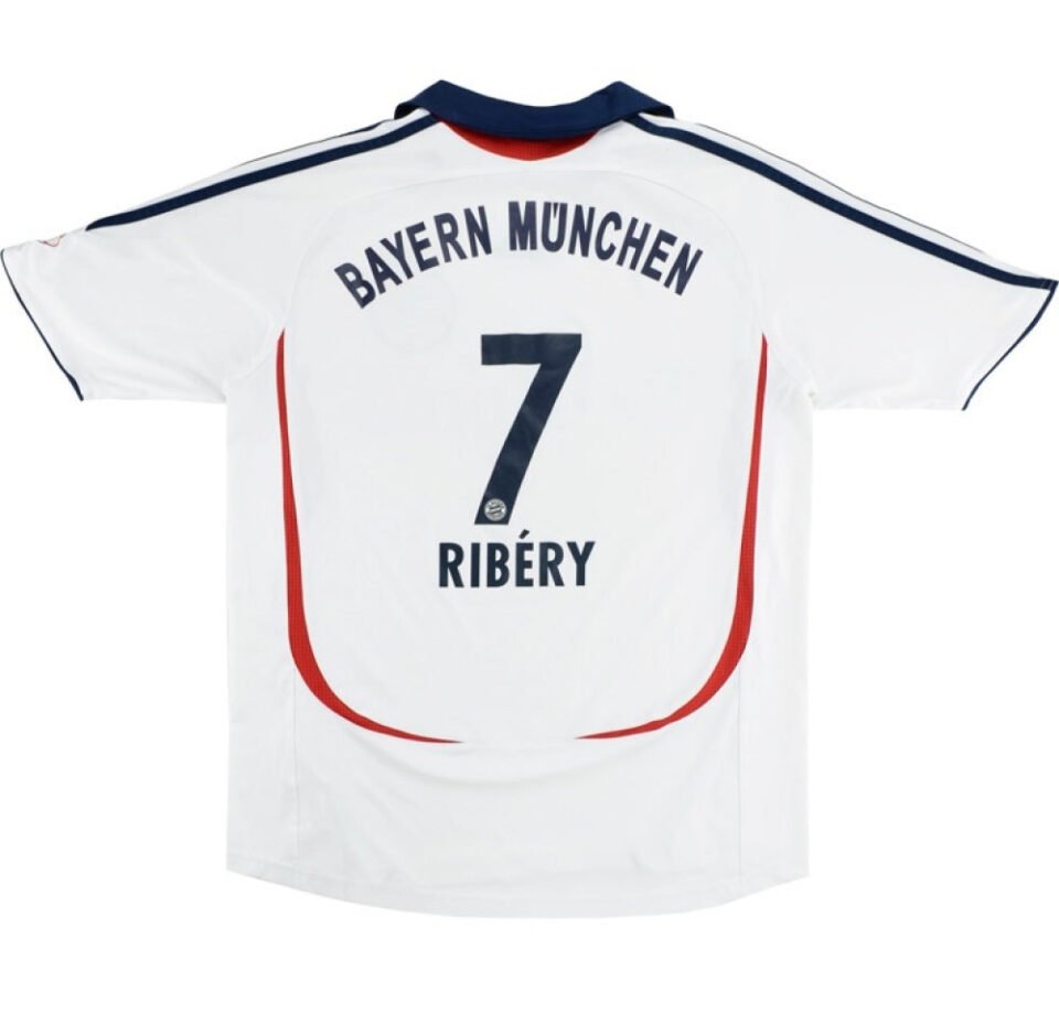 Bayern Munich 2006-08 Away Shirt (Ribery #7)