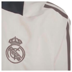 re_1724112390_real-madrid-2024-2025-adidas-eu-presentation-jacket-putty-mauve-kids-badge-5