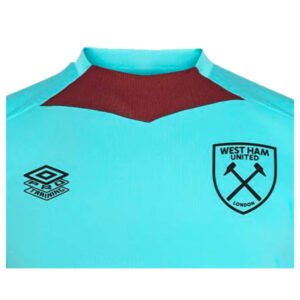 re_1724753842_west-ham-2024-2025-umbro-training-football-jersey-blue-radiance-kids-badge-4