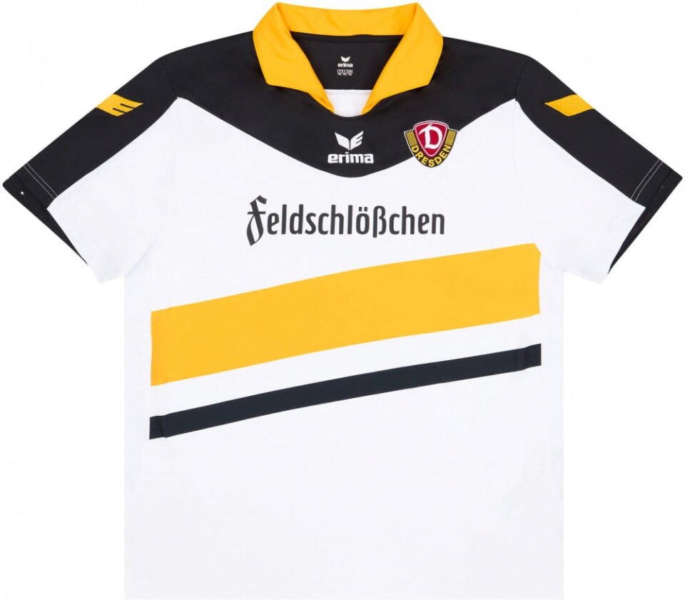 Dynamo Dresden 2015-16 Away Shirt
