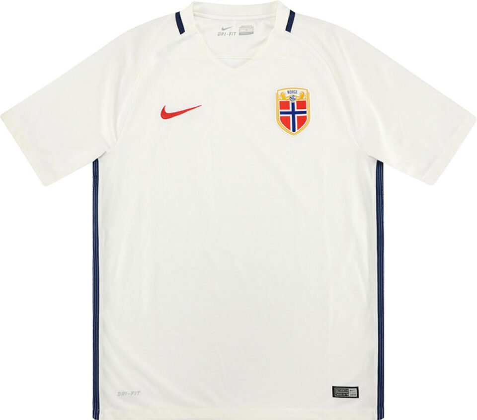 Norway 2016-18 Away Shirt