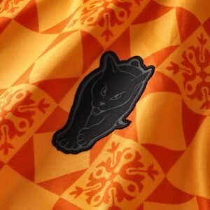 2025-2026 Sunderland Third Goalkeeper Shirt Crest Detail