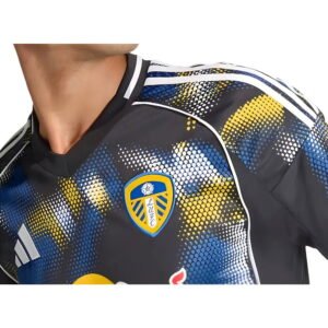 2025-2026 Leeds United Third Shirt - leeds-united-2025-2026-third-shirt-badge.jpg